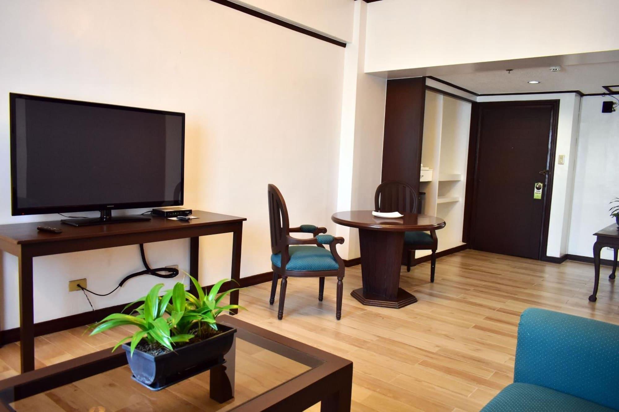 Luxur Place Bacolod Exterior photo