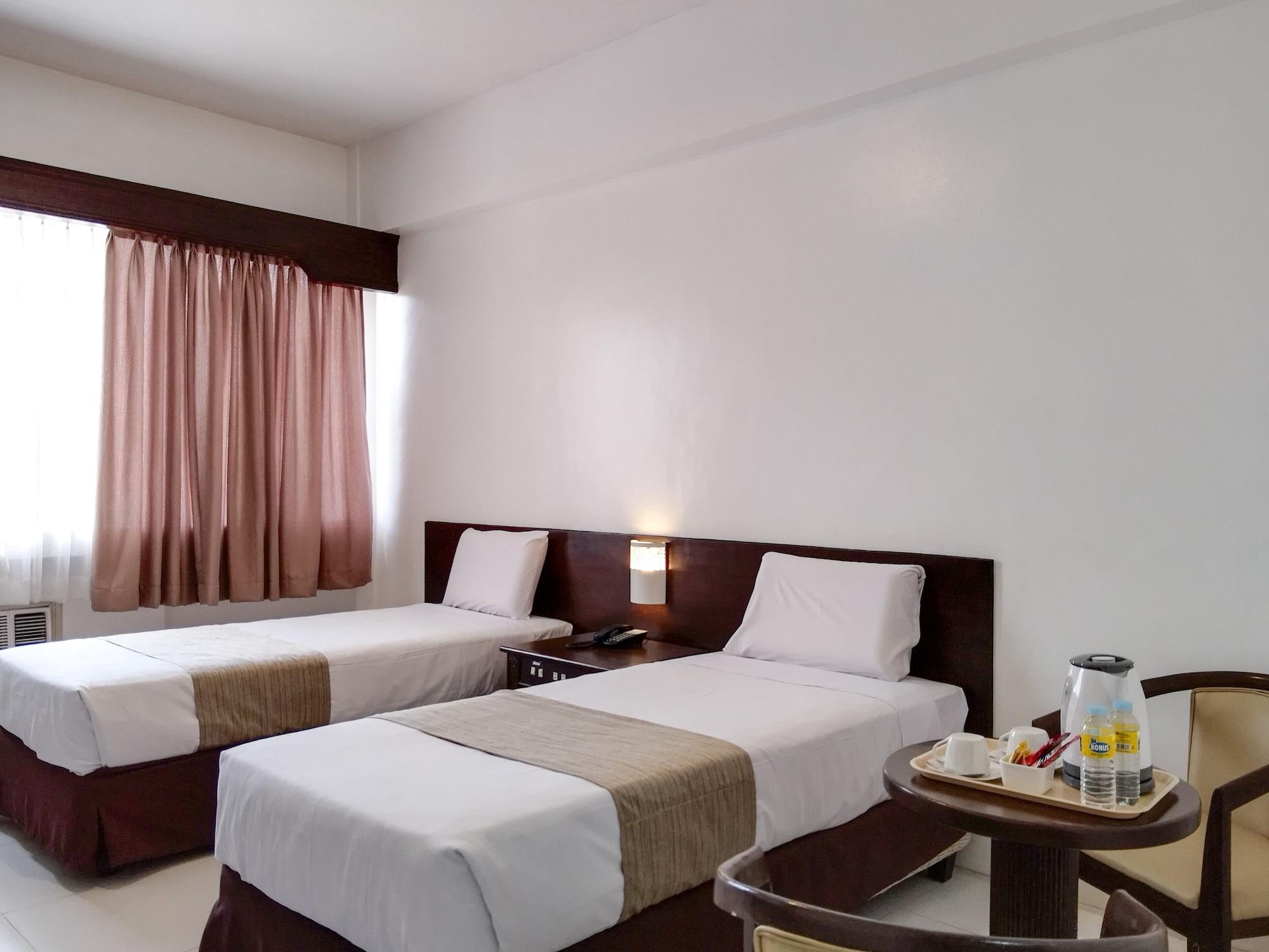 Luxur Place Bacolod Exterior photo