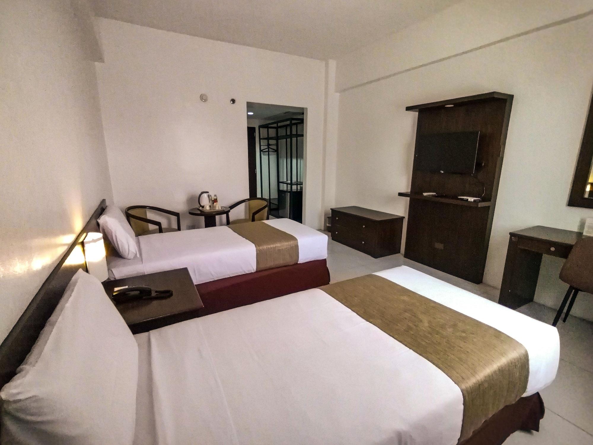 Luxur Place Bacolod Exterior photo