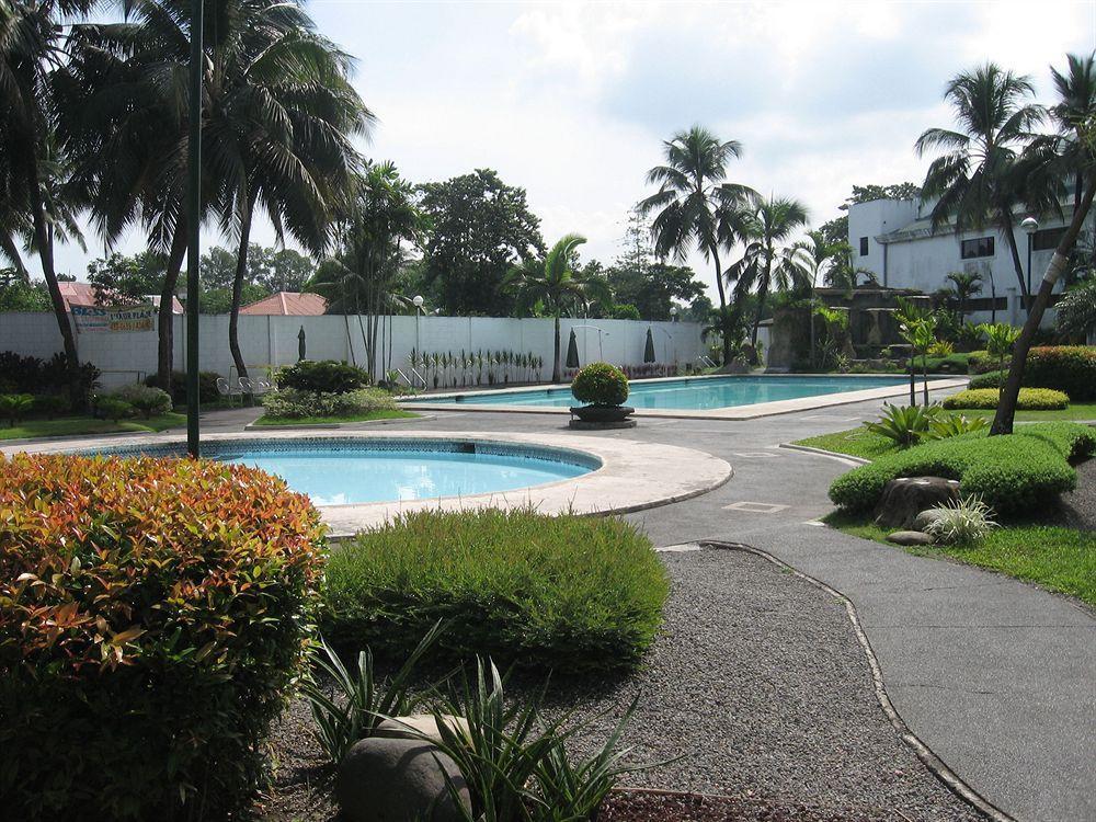 Luxur Place Bacolod Exterior photo