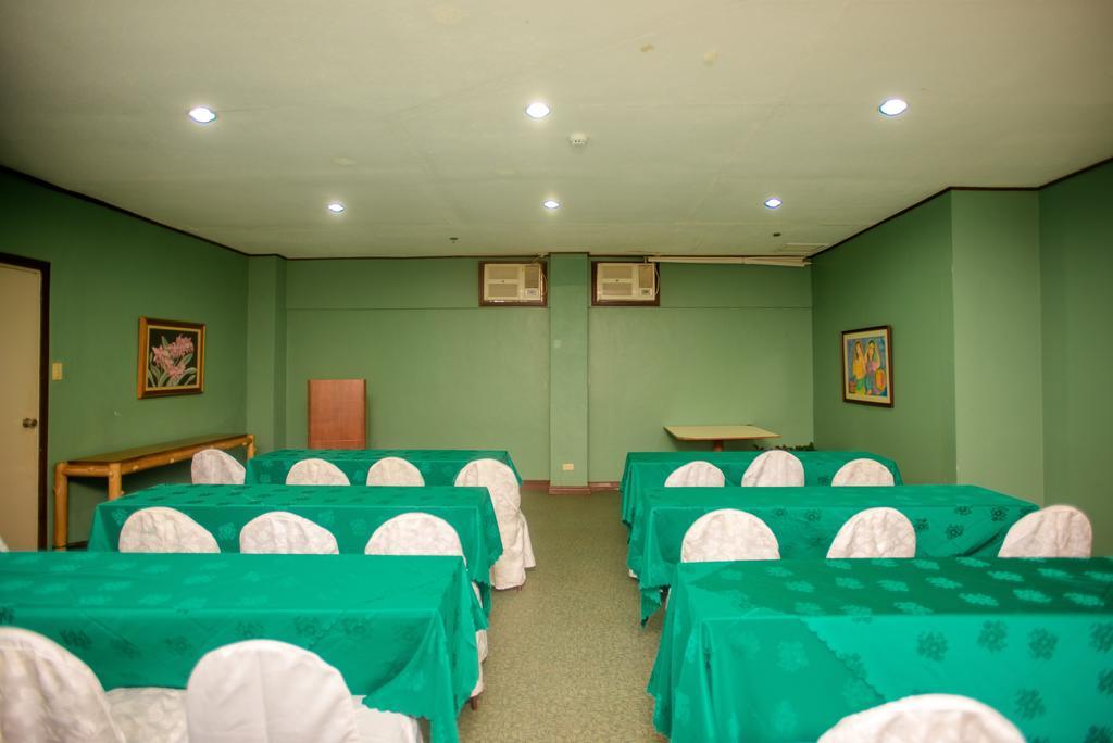 Luxur Place Bacolod Exterior photo