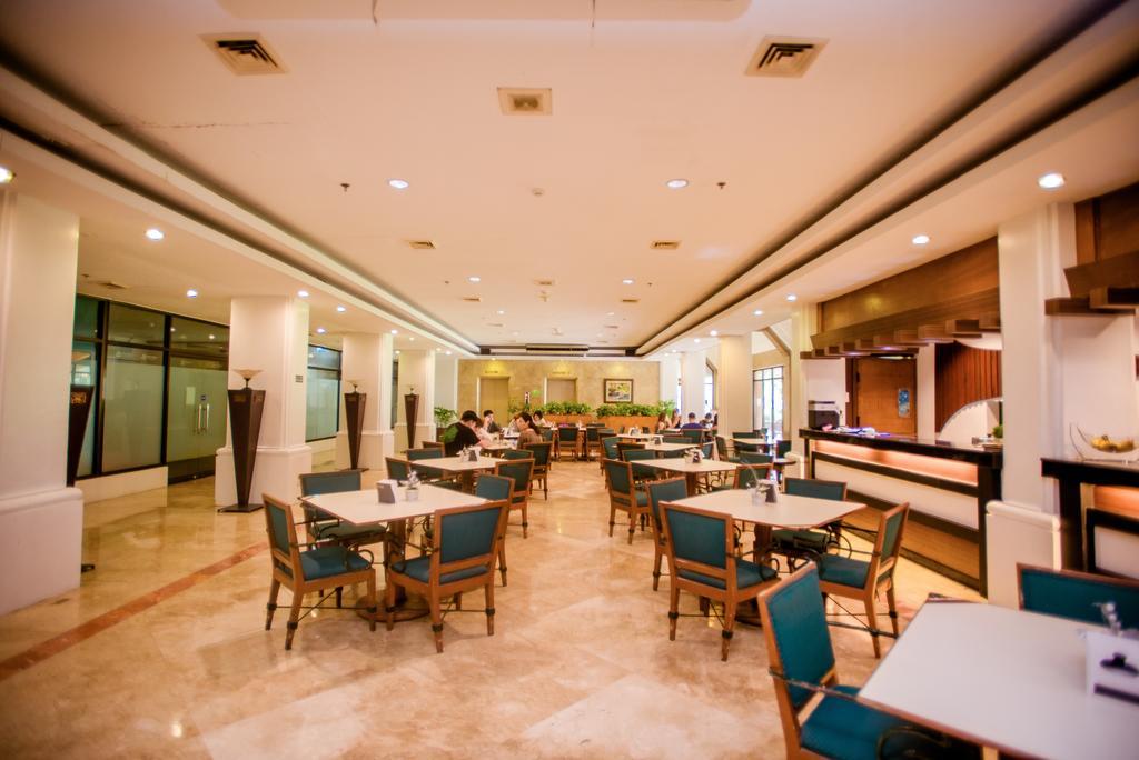 Luxur Place Bacolod Exterior photo