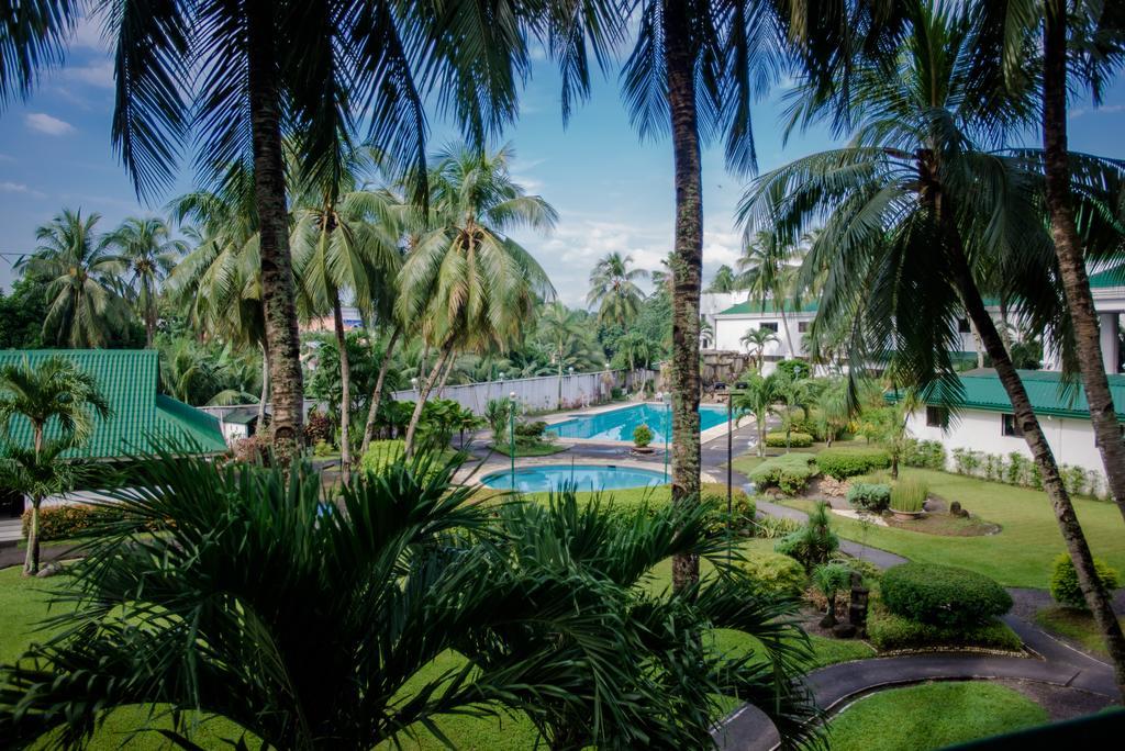Luxur Place Bacolod Exterior photo