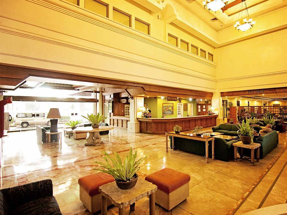 Luxur Place Bacolod Exterior photo