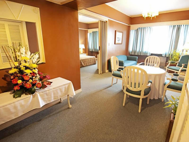 Luxur Place Bacolod Exterior photo