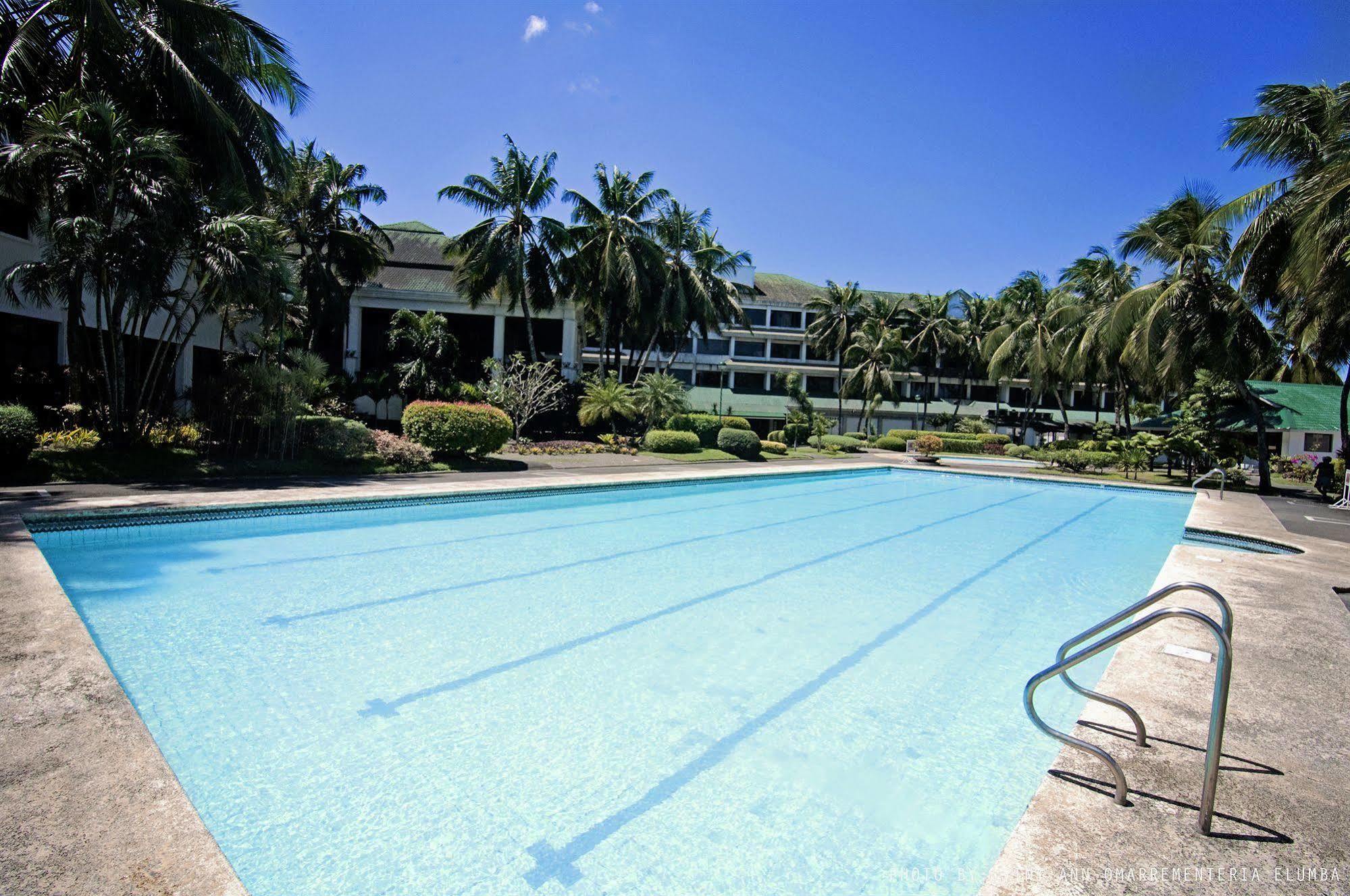 Luxur Place Bacolod Exterior photo