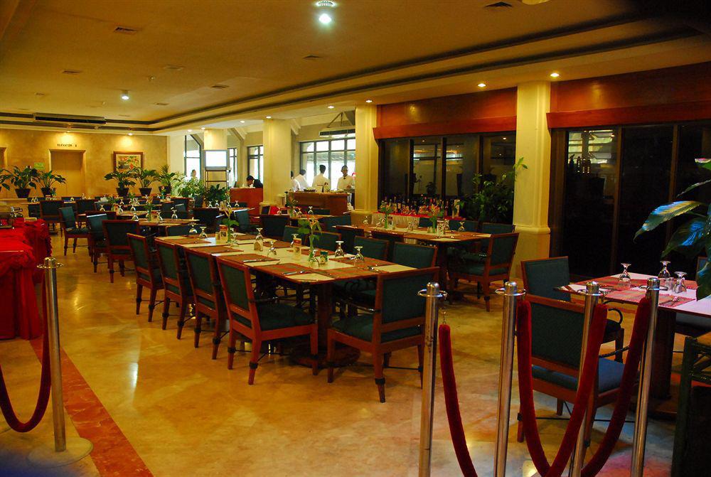 Luxur Place Bacolod Exterior photo